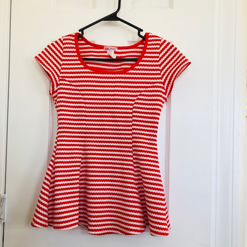 A shirt 😭idk how to describe it but it’s cute 😍